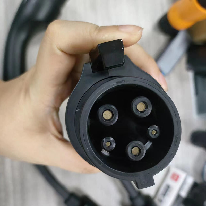 Taşınabilir Güvenlik 60A 250V Tesla Type1 EV Şarj Adaptörü Elektrikli Araba Şarjı Kablosu ile